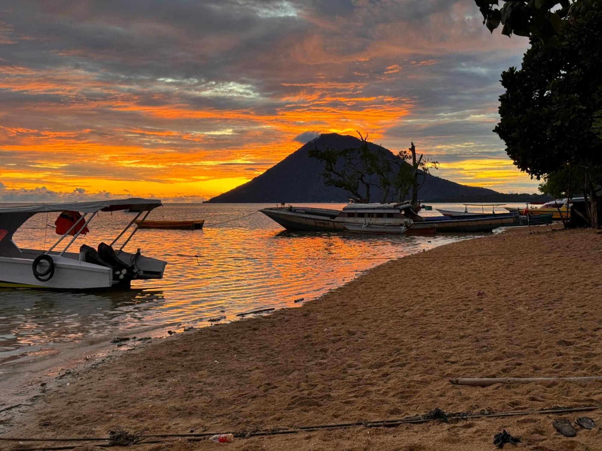Bunaken Guesthouse Eksteriør billede